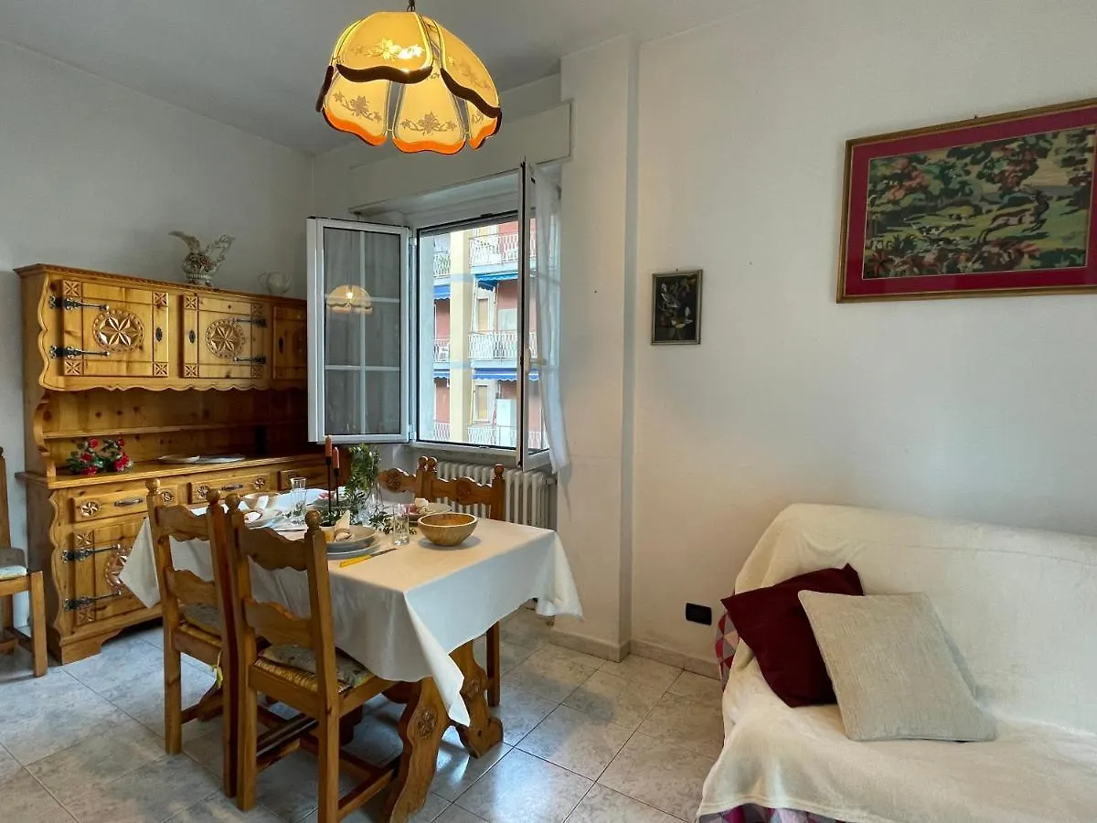 Borghetto Center Large Apartment -Free Parking . Borghetto Santo Spirito